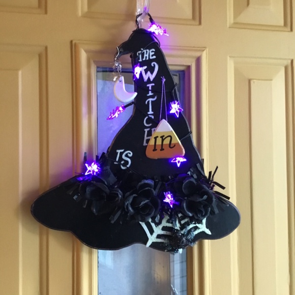 New Handcrafted The Witch is In/Out Wood Witch Hat Sign with Star lights - Picture 5 of 7